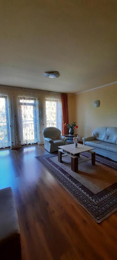 Bastya Apartmanhaz Sarvar Luaran gambar