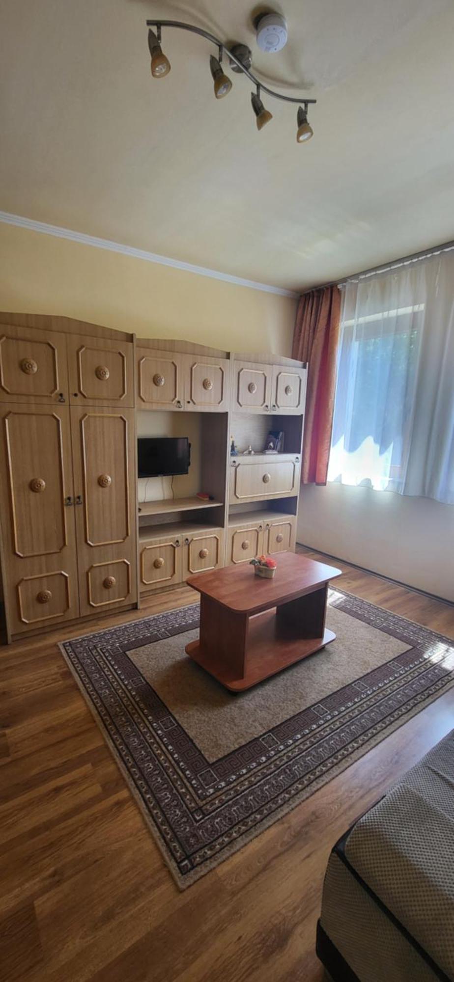 Bastya Apartmanhaz Sarvar Luaran gambar