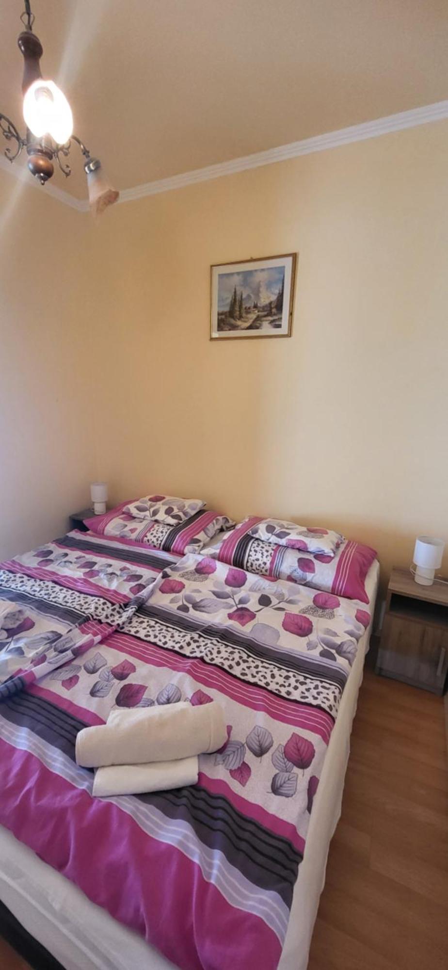 Bastya Apartmanhaz Sarvar Luaran gambar