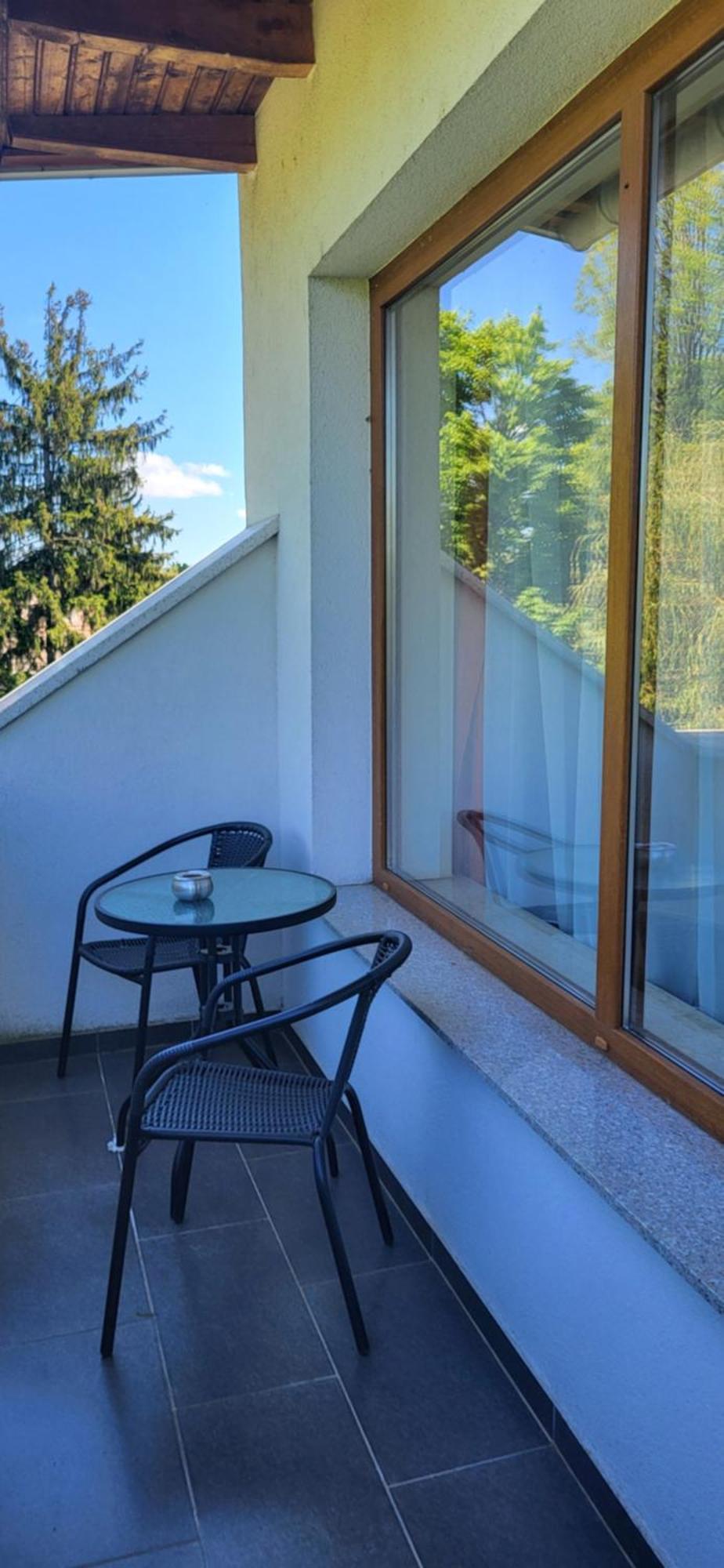 Bastya Apartmanhaz Sarvar Luaran gambar