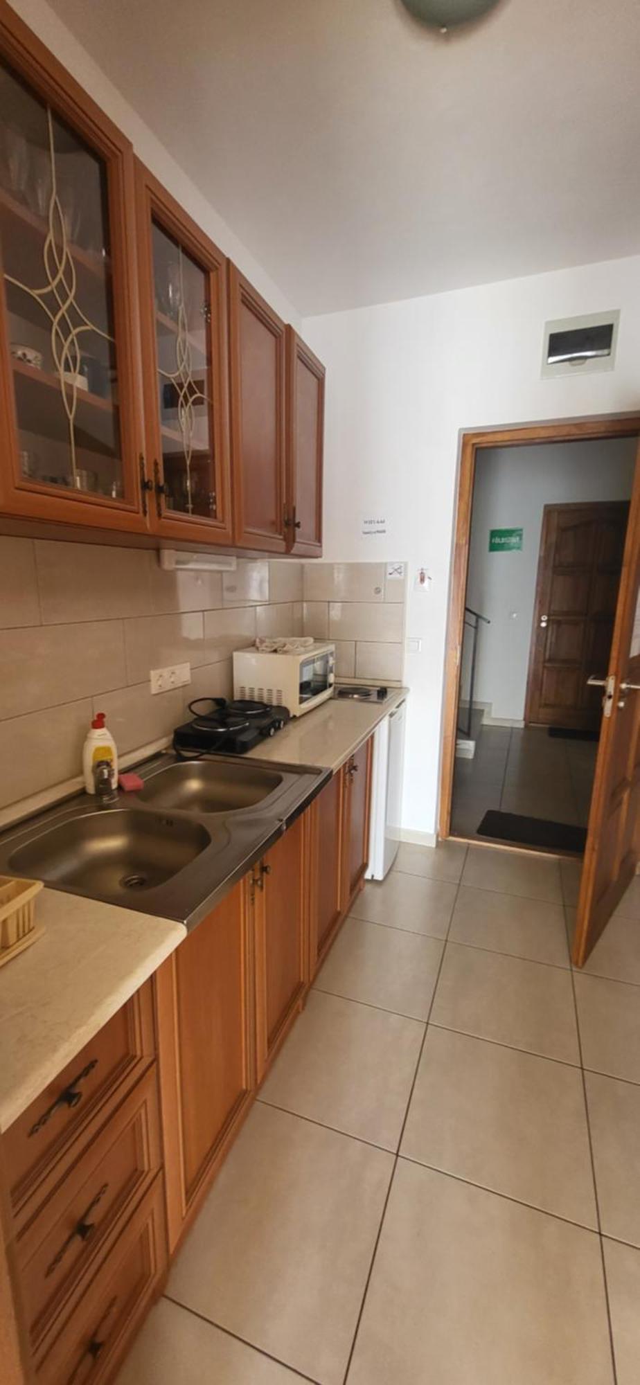 Bastya Apartmanhaz Sarvar Luaran gambar